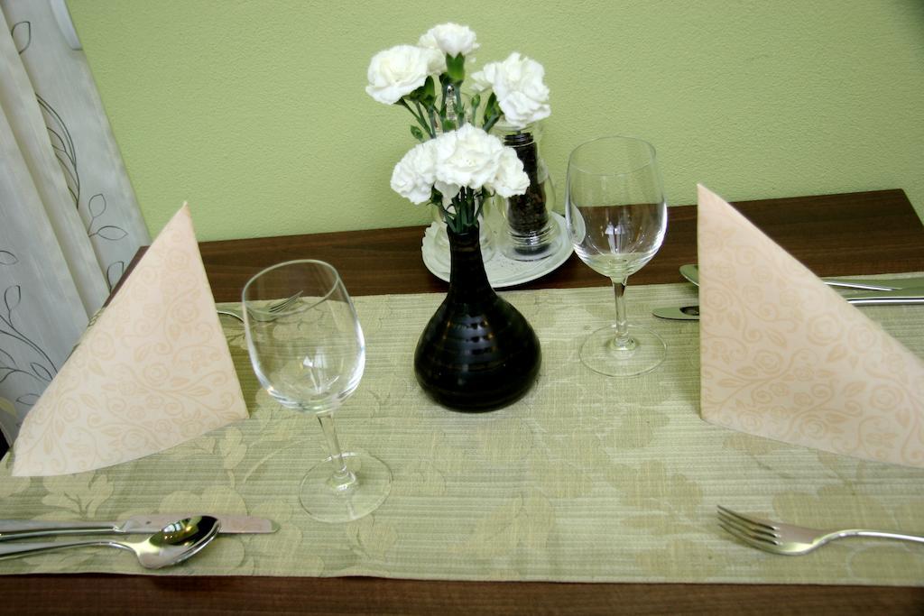 Fine Restaurant & Apartments Malacky Habitación foto